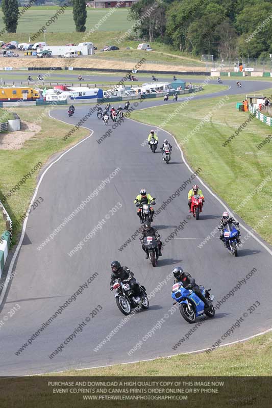 Vintage motorcycle club;eventdigitalimages;mallory park;mallory park trackday photographs;no limits trackdays;peter wileman photography;trackday digital images;trackday photos;vmcc festival 1000 bikes photographs