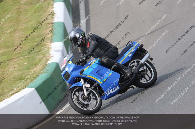 Vintage motorcycle club;eventdigitalimages;mallory park;mallory park trackday photographs;no limits trackdays;peter wileman photography;trackday digital images;trackday photos;vmcc festival 1000 bikes photographs