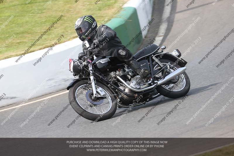 Vintage motorcycle club;eventdigitalimages;mallory park;mallory park trackday photographs;no limits trackdays;peter wileman photography;trackday digital images;trackday photos;vmcc festival 1000 bikes photographs