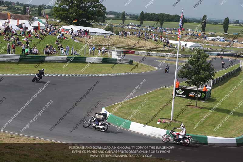 Vintage motorcycle club;eventdigitalimages;mallory park;mallory park trackday photographs;no limits trackdays;peter wileman photography;trackday digital images;trackday photos;vmcc festival 1000 bikes photographs