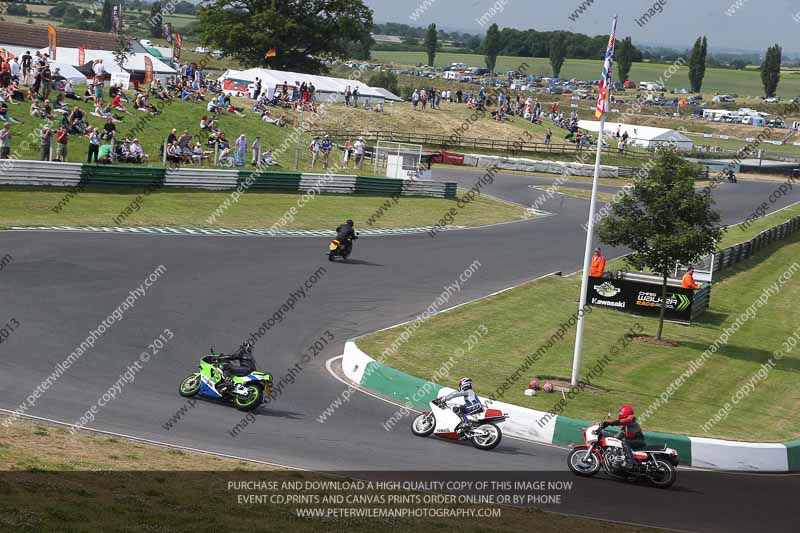Vintage motorcycle club;eventdigitalimages;mallory park;mallory park trackday photographs;no limits trackdays;peter wileman photography;trackday digital images;trackday photos;vmcc festival 1000 bikes photographs
