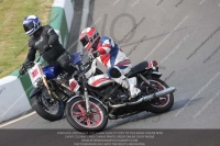 Vintage-motorcycle-club;eventdigitalimages;mallory-park;mallory-park-trackday-photographs;no-limits-trackdays;peter-wileman-photography;trackday-digital-images;trackday-photos;vmcc-festival-1000-bikes-photographs