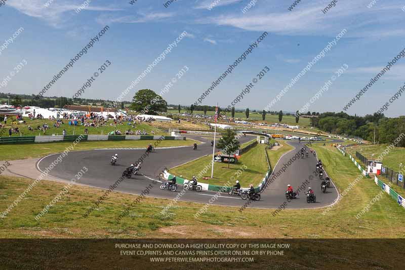 Vintage motorcycle club;eventdigitalimages;mallory park;mallory park trackday photographs;no limits trackdays;peter wileman photography;trackday digital images;trackday photos;vmcc festival 1000 bikes photographs