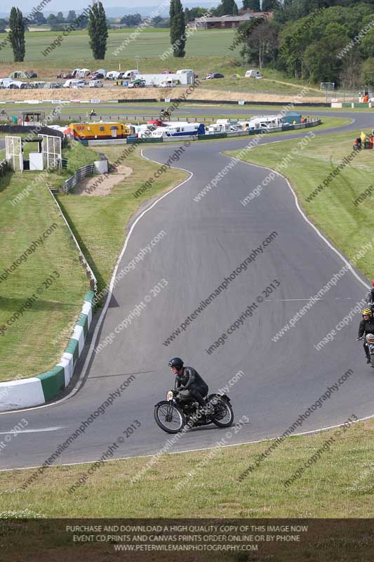 Vintage motorcycle club;eventdigitalimages;mallory park;mallory park trackday photographs;no limits trackdays;peter wileman photography;trackday digital images;trackday photos;vmcc festival 1000 bikes photographs