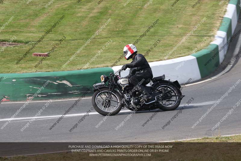 Vintage motorcycle club;eventdigitalimages;mallory park;mallory park trackday photographs;no limits trackdays;peter wileman photography;trackday digital images;trackday photos;vmcc festival 1000 bikes photographs