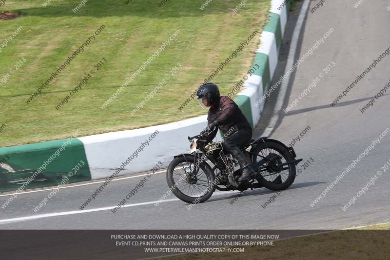 Vintage motorcycle club;eventdigitalimages;mallory park;mallory park trackday photographs;no limits trackdays;peter wileman photography;trackday digital images;trackday photos;vmcc festival 1000 bikes photographs