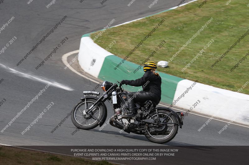 Vintage motorcycle club;eventdigitalimages;mallory park;mallory park trackday photographs;no limits trackdays;peter wileman photography;trackday digital images;trackday photos;vmcc festival 1000 bikes photographs