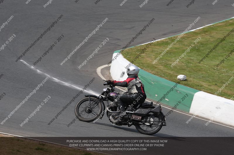 Vintage motorcycle club;eventdigitalimages;mallory park;mallory park trackday photographs;no limits trackdays;peter wileman photography;trackday digital images;trackday photos;vmcc festival 1000 bikes photographs
