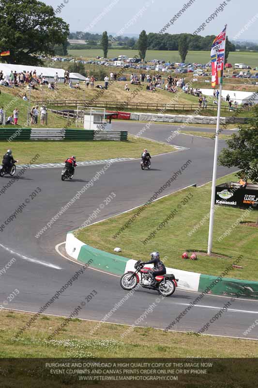 Vintage motorcycle club;eventdigitalimages;mallory park;mallory park trackday photographs;no limits trackdays;peter wileman photography;trackday digital images;trackday photos;vmcc festival 1000 bikes photographs