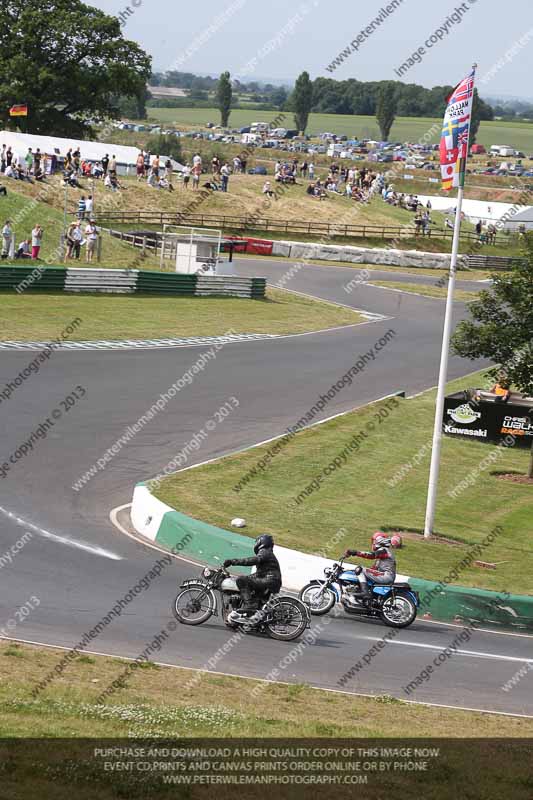 Vintage motorcycle club;eventdigitalimages;mallory park;mallory park trackday photographs;no limits trackdays;peter wileman photography;trackday digital images;trackday photos;vmcc festival 1000 bikes photographs