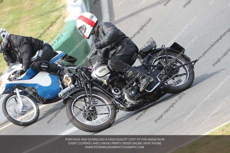Vintage motorcycle club;eventdigitalimages;mallory park;mallory park trackday photographs;no limits trackdays;peter wileman photography;trackday digital images;trackday photos;vmcc festival 1000 bikes photographs