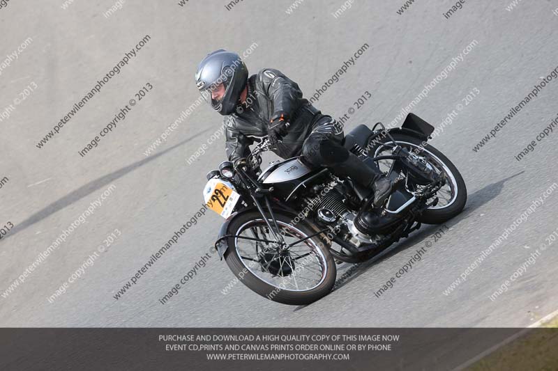 Vintage motorcycle club;eventdigitalimages;mallory park;mallory park trackday photographs;no limits trackdays;peter wileman photography;trackday digital images;trackday photos;vmcc festival 1000 bikes photographs