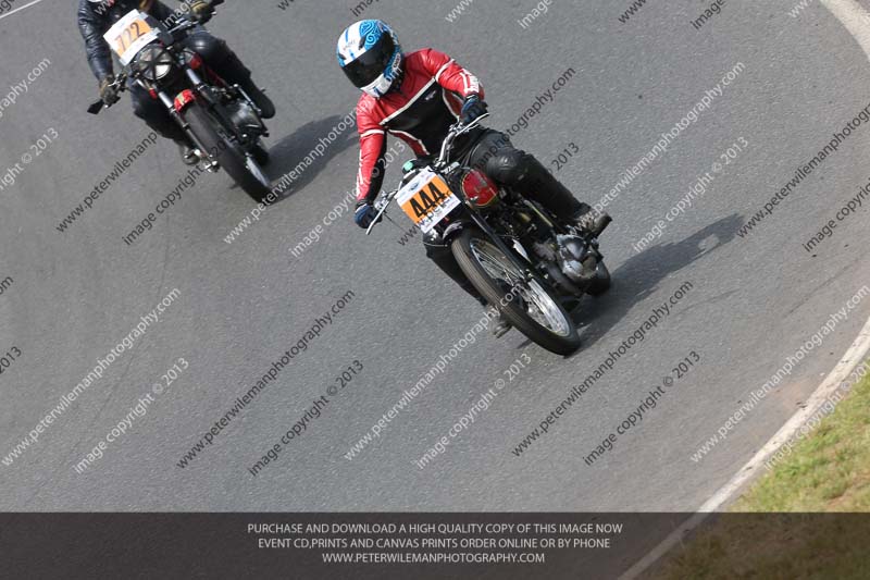 Vintage motorcycle club;eventdigitalimages;mallory park;mallory park trackday photographs;no limits trackdays;peter wileman photography;trackday digital images;trackday photos;vmcc festival 1000 bikes photographs