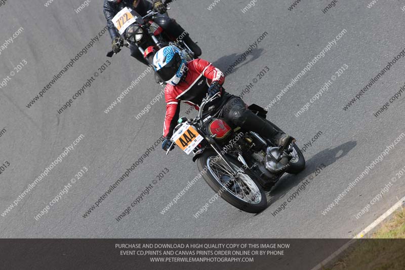 Vintage motorcycle club;eventdigitalimages;mallory park;mallory park trackday photographs;no limits trackdays;peter wileman photography;trackday digital images;trackday photos;vmcc festival 1000 bikes photographs