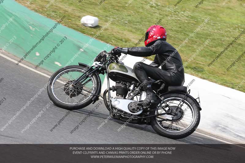Vintage motorcycle club;eventdigitalimages;mallory park;mallory park trackday photographs;no limits trackdays;peter wileman photography;trackday digital images;trackday photos;vmcc festival 1000 bikes photographs