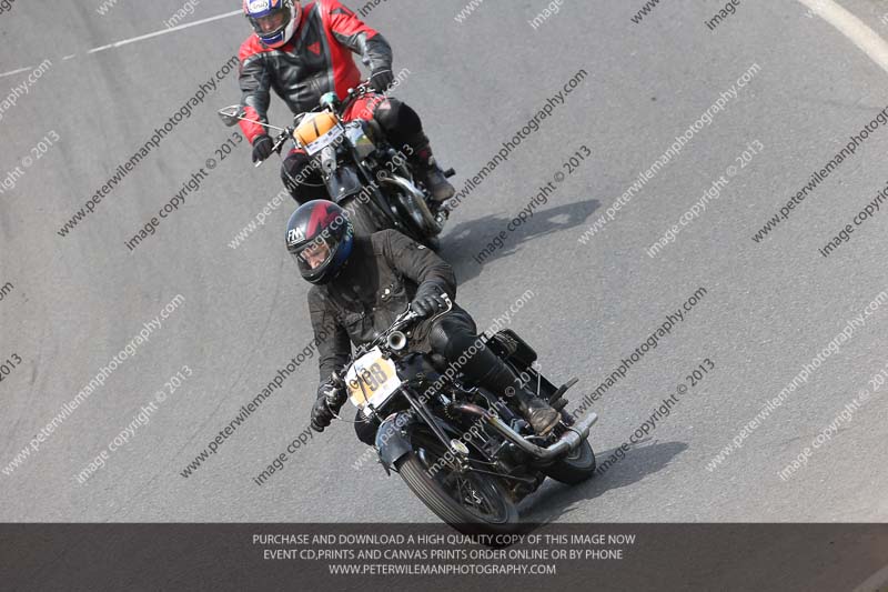 Vintage motorcycle club;eventdigitalimages;mallory park;mallory park trackday photographs;no limits trackdays;peter wileman photography;trackday digital images;trackday photos;vmcc festival 1000 bikes photographs