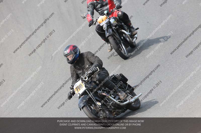 Vintage motorcycle club;eventdigitalimages;mallory park;mallory park trackday photographs;no limits trackdays;peter wileman photography;trackday digital images;trackday photos;vmcc festival 1000 bikes photographs