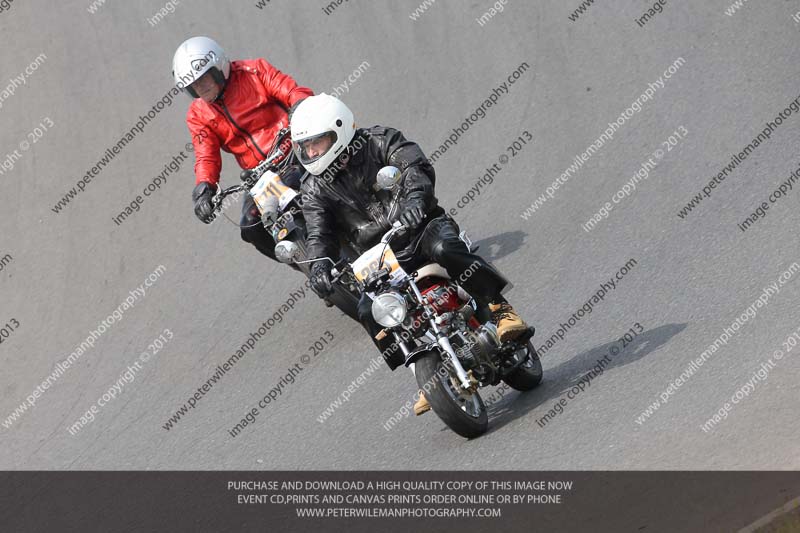 Vintage motorcycle club;eventdigitalimages;mallory park;mallory park trackday photographs;no limits trackdays;peter wileman photography;trackday digital images;trackday photos;vmcc festival 1000 bikes photographs