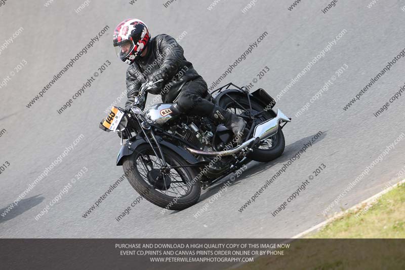 Vintage motorcycle club;eventdigitalimages;mallory park;mallory park trackday photographs;no limits trackdays;peter wileman photography;trackday digital images;trackday photos;vmcc festival 1000 bikes photographs