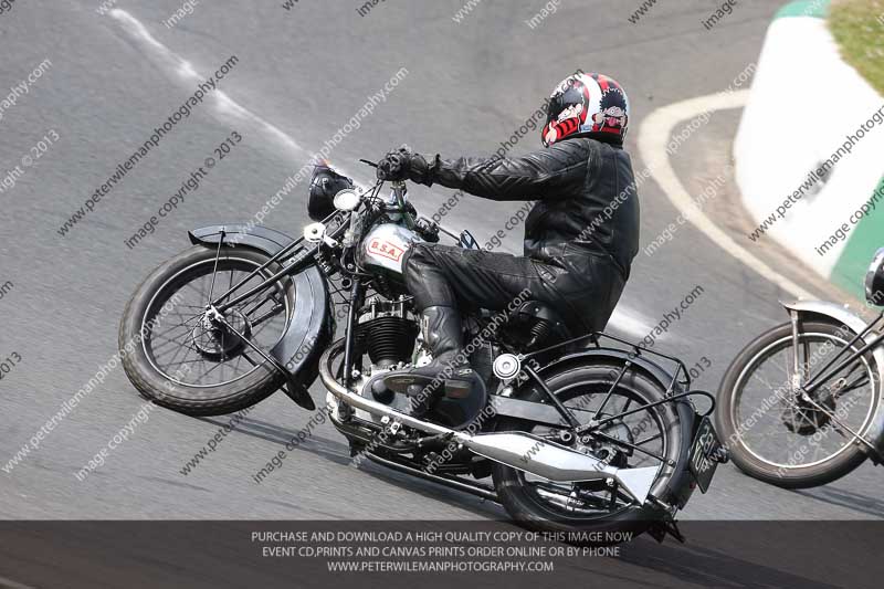 Vintage motorcycle club;eventdigitalimages;mallory park;mallory park trackday photographs;no limits trackdays;peter wileman photography;trackday digital images;trackday photos;vmcc festival 1000 bikes photographs