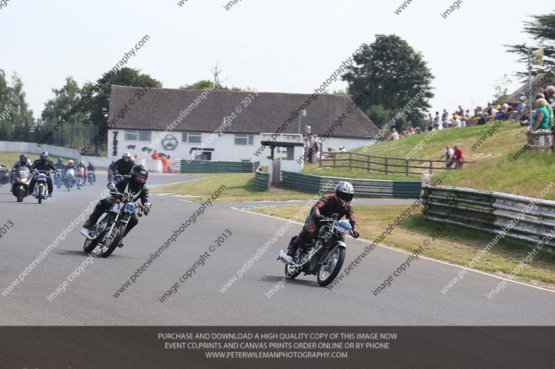 Vintage motorcycle club;eventdigitalimages;mallory park;mallory park trackday photographs;no limits trackdays;peter wileman photography;trackday digital images;trackday photos;vmcc festival 1000 bikes photographs