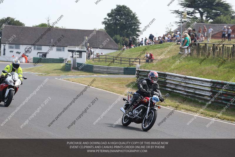 Vintage motorcycle club;eventdigitalimages;mallory park;mallory park trackday photographs;no limits trackdays;peter wileman photography;trackday digital images;trackday photos;vmcc festival 1000 bikes photographs