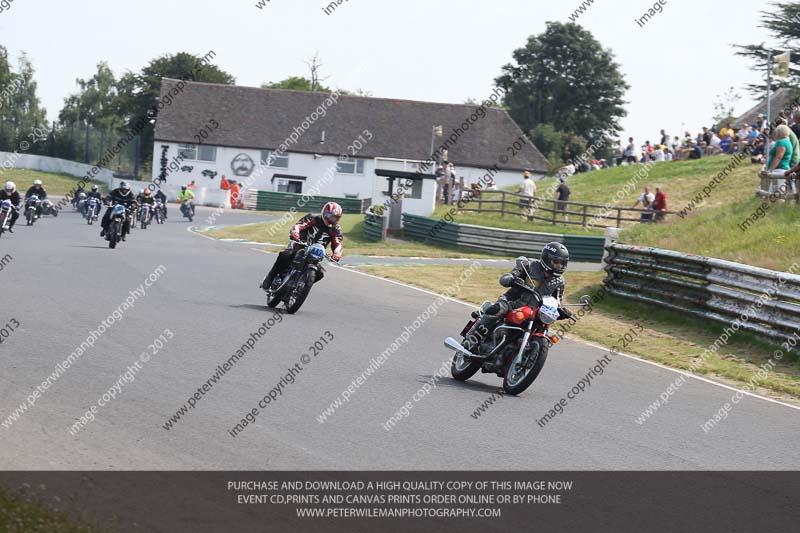 Vintage motorcycle club;eventdigitalimages;mallory park;mallory park trackday photographs;no limits trackdays;peter wileman photography;trackday digital images;trackday photos;vmcc festival 1000 bikes photographs