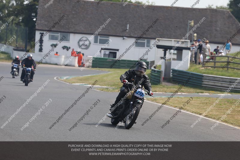 Vintage motorcycle club;eventdigitalimages;mallory park;mallory park trackday photographs;no limits trackdays;peter wileman photography;trackday digital images;trackday photos;vmcc festival 1000 bikes photographs