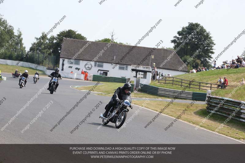 Vintage motorcycle club;eventdigitalimages;mallory park;mallory park trackday photographs;no limits trackdays;peter wileman photography;trackday digital images;trackday photos;vmcc festival 1000 bikes photographs