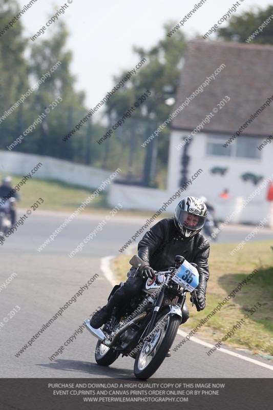 Vintage motorcycle club;eventdigitalimages;mallory park;mallory park trackday photographs;no limits trackdays;peter wileman photography;trackday digital images;trackday photos;vmcc festival 1000 bikes photographs