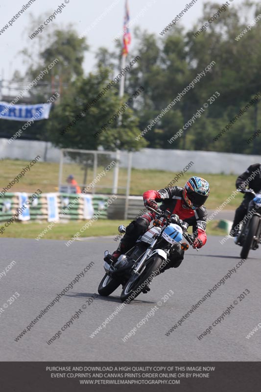 Vintage motorcycle club;eventdigitalimages;mallory park;mallory park trackday photographs;no limits trackdays;peter wileman photography;trackday digital images;trackday photos;vmcc festival 1000 bikes photographs