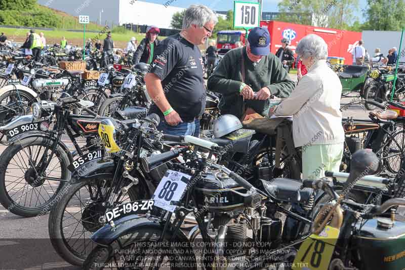 Vintage motorcycle club;eventdigitalimages;mallory park;no limits trackdays;peter wileman photography;photographs;trackday digital images;trackday photos;vmcc banbury run