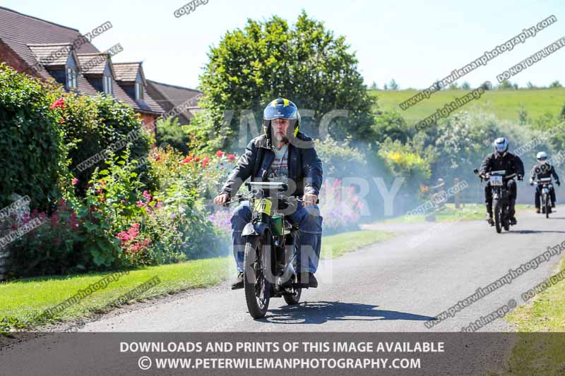 Vintage motorcycle club;eventdigitalimages;mallory park;no limits trackdays;peter wileman photography;photographs;trackday digital images;trackday photos;vmcc banbury run