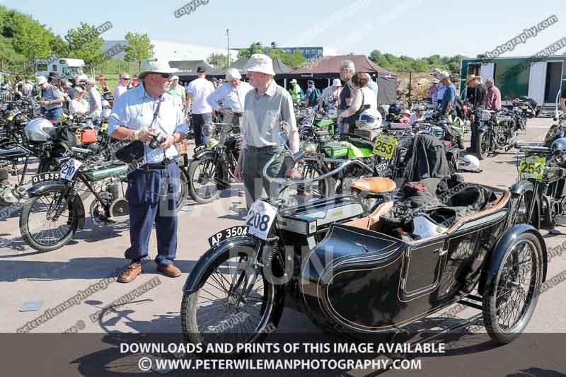 Vintage motorcycle club;eventdigitalimages;mallory park;no limits trackdays;peter wileman photography;photographs;trackday digital images;trackday photos;vmcc banbury run
