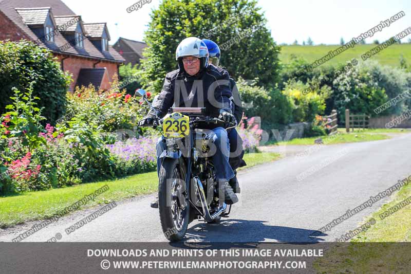 Vintage motorcycle club;eventdigitalimages;mallory park;no limits trackdays;peter wileman photography;photographs;trackday digital images;trackday photos;vmcc banbury run