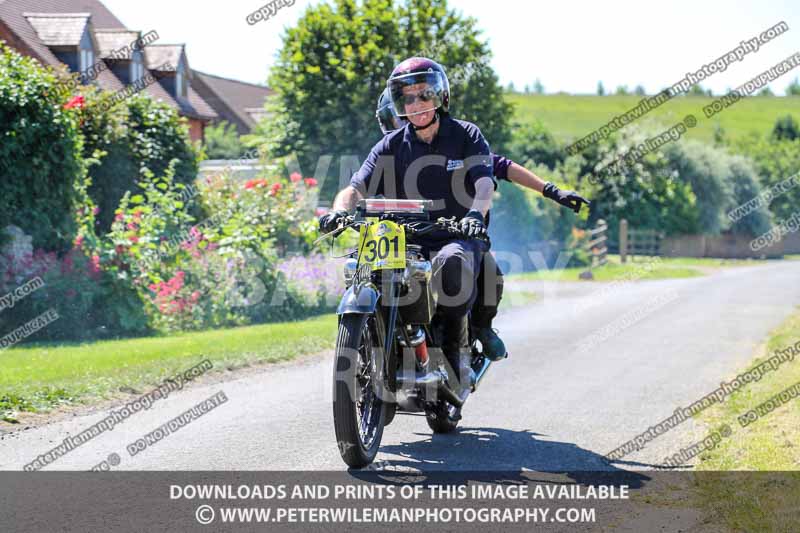Vintage motorcycle club;eventdigitalimages;mallory park;no limits trackdays;peter wileman photography;photographs;trackday digital images;trackday photos;vmcc banbury run