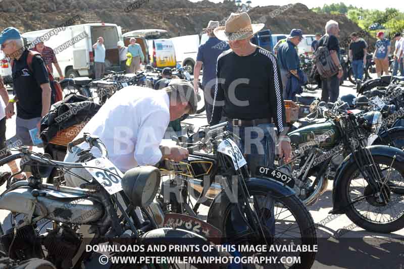 Vintage motorcycle club;eventdigitalimages;mallory park;no limits trackdays;peter wileman photography;photographs;trackday digital images;trackday photos;vmcc banbury run