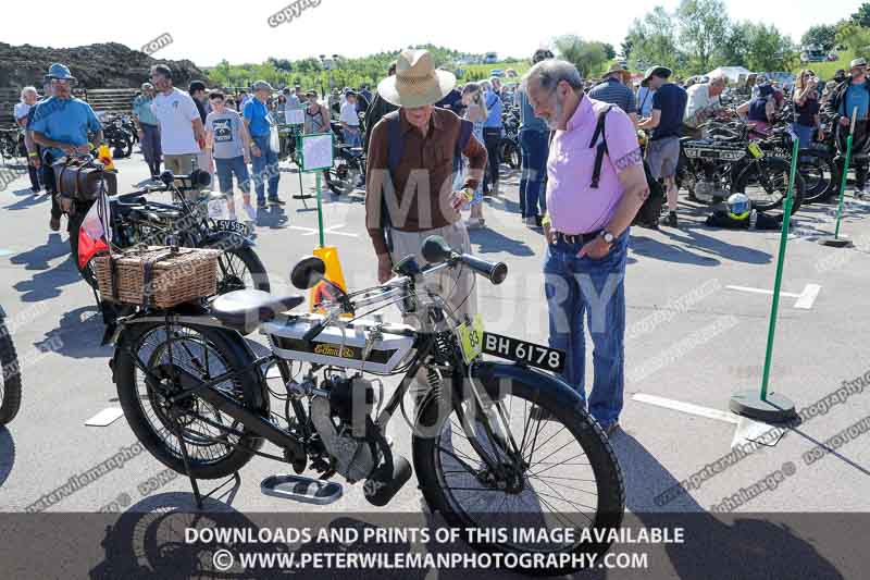 Vintage motorcycle club;eventdigitalimages;mallory park;no limits trackdays;peter wileman photography;photographs;trackday digital images;trackday photos;vmcc banbury run