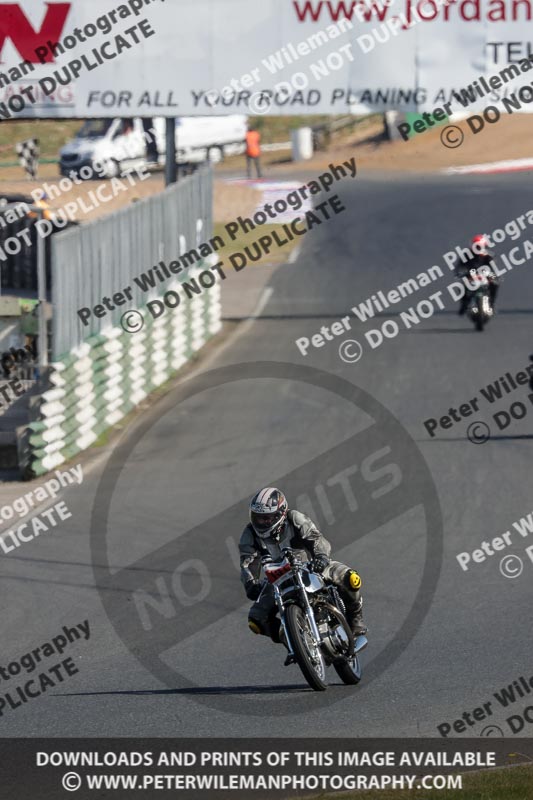 Vintage motorcycle club;eventdigitalimages;mallory park;mallory park trackday photographs;no limits trackdays;peter wileman photography;trackday digital images;trackday photos;vmcc festival 1000 bikes photographs