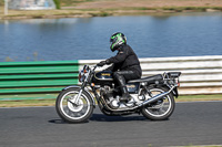 Vintage-motorcycle-club;eventdigitalimages;mallory-park;mallory-park-trackday-photographs;no-limits-trackdays;peter-wileman-photography;trackday-digital-images;trackday-photos;vmcc-festival-1000-bikes-photographs