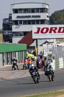 Vintage-motorcycle-club;eventdigitalimages;mallory-park;mallory-park-trackday-photographs;no-limits-trackdays;peter-wileman-photography;trackday-digital-images;trackday-photos;vmcc-festival-1000-bikes-photographs