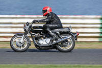 Vintage-motorcycle-club;eventdigitalimages;mallory-park;mallory-park-trackday-photographs;no-limits-trackdays;peter-wileman-photography;trackday-digital-images;trackday-photos;vmcc-festival-1000-bikes-photographs