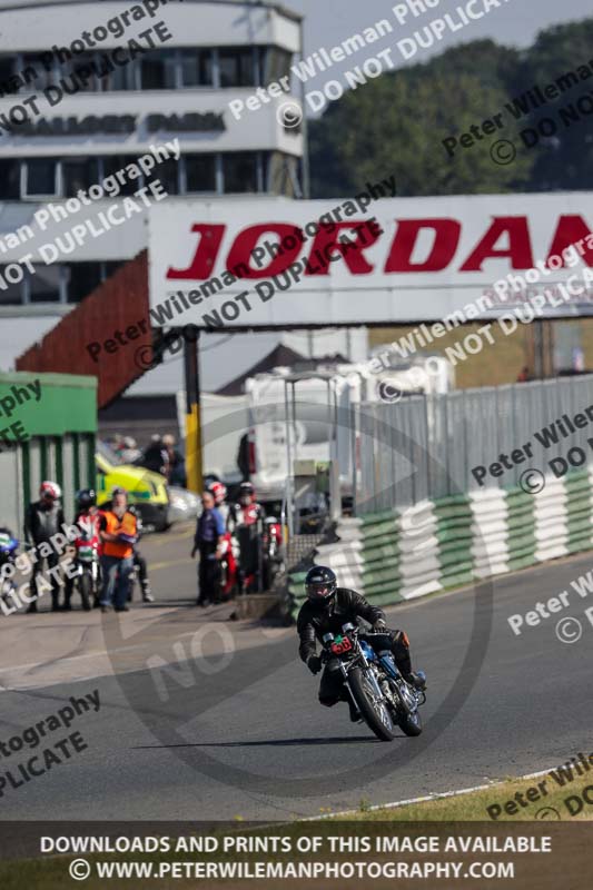 Vintage motorcycle club;eventdigitalimages;mallory park;mallory park trackday photographs;no limits trackdays;peter wileman photography;trackday digital images;trackday photos;vmcc festival 1000 bikes photographs
