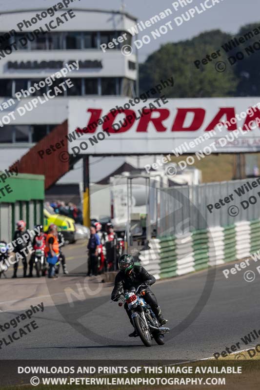 Vintage motorcycle club;eventdigitalimages;mallory park;mallory park trackday photographs;no limits trackdays;peter wileman photography;trackday digital images;trackday photos;vmcc festival 1000 bikes photographs