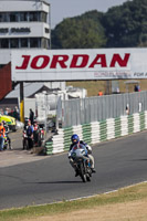 Vintage-motorcycle-club;eventdigitalimages;mallory-park;mallory-park-trackday-photographs;no-limits-trackdays;peter-wileman-photography;trackday-digital-images;trackday-photos;vmcc-festival-1000-bikes-photographs