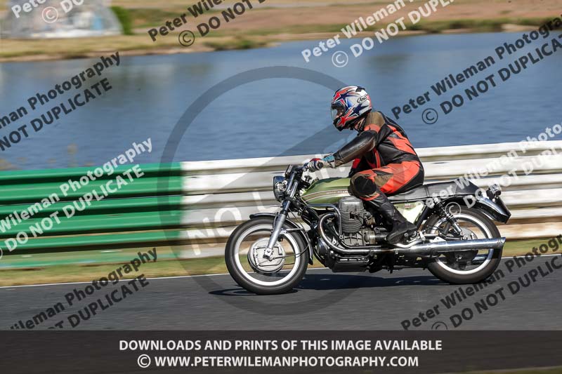 Vintage motorcycle club;eventdigitalimages;mallory park;mallory park trackday photographs;no limits trackdays;peter wileman photography;trackday digital images;trackday photos;vmcc festival 1000 bikes photographs