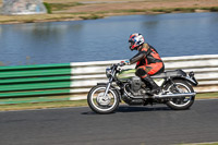 Vintage-motorcycle-club;eventdigitalimages;mallory-park;mallory-park-trackday-photographs;no-limits-trackdays;peter-wileman-photography;trackday-digital-images;trackday-photos;vmcc-festival-1000-bikes-photographs