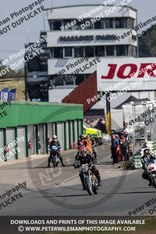 Vintage motorcycle club;eventdigitalimages;mallory park;mallory park trackday photographs;no limits trackdays;peter wileman photography;trackday digital images;trackday photos;vmcc festival 1000 bikes photographs