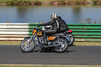 Vintage-motorcycle-club;eventdigitalimages;mallory-park;mallory-park-trackday-photographs;no-limits-trackdays;peter-wileman-photography;trackday-digital-images;trackday-photos;vmcc-festival-1000-bikes-photographs