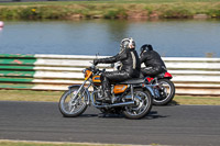Vintage-motorcycle-club;eventdigitalimages;mallory-park;mallory-park-trackday-photographs;no-limits-trackdays;peter-wileman-photography;trackday-digital-images;trackday-photos;vmcc-festival-1000-bikes-photographs